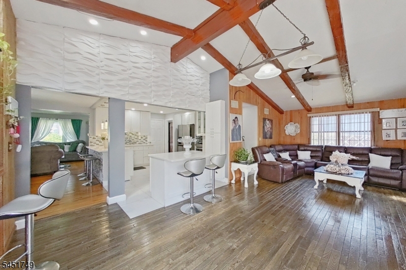 112 Elmwood Dr