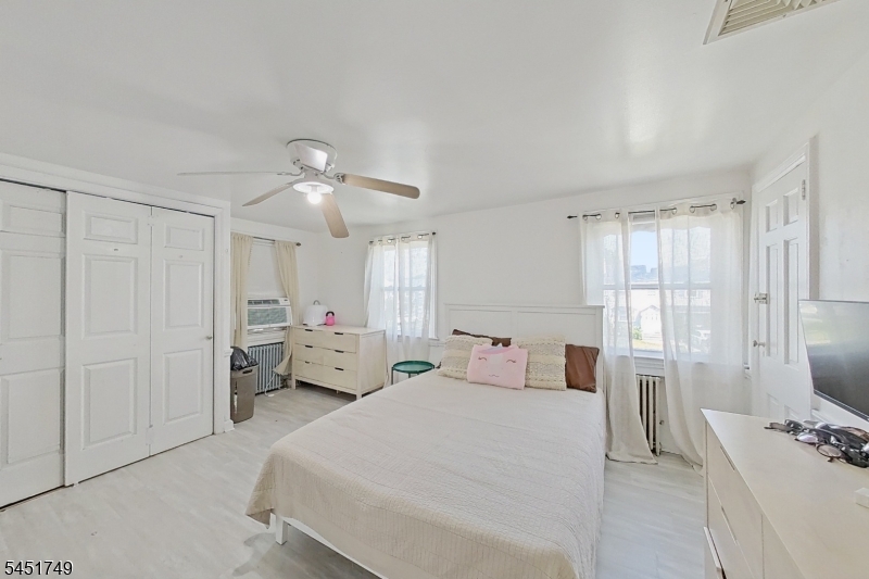 112 Elmwood Dr
