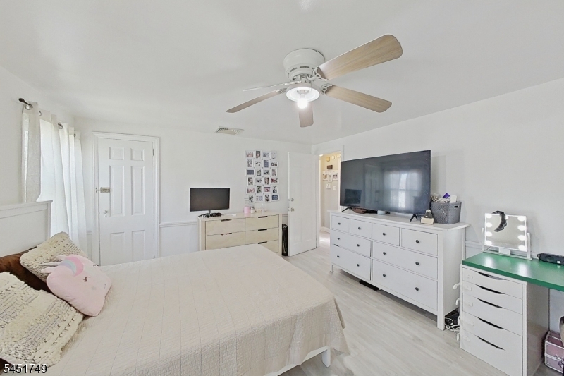 112 Elmwood Dr