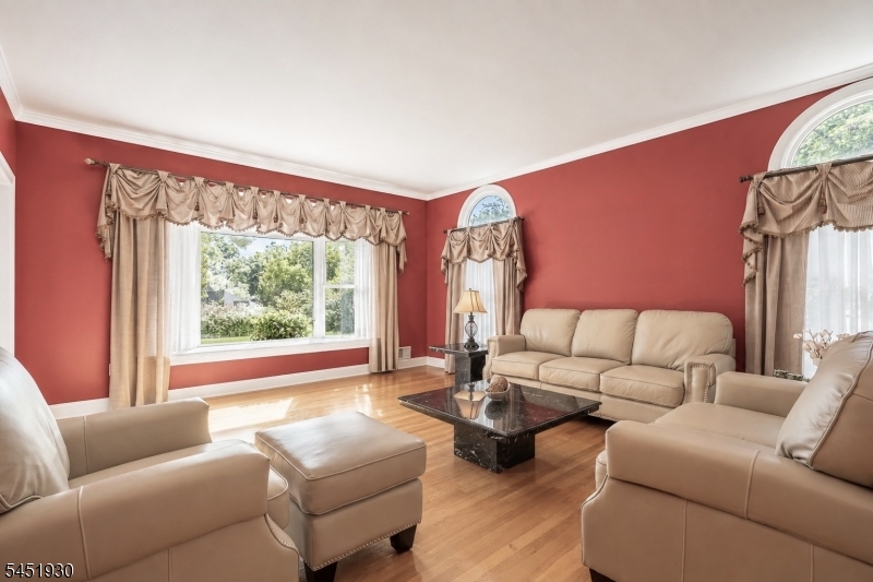40 Newland Ct