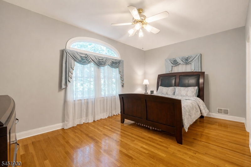 40 Newland Ct