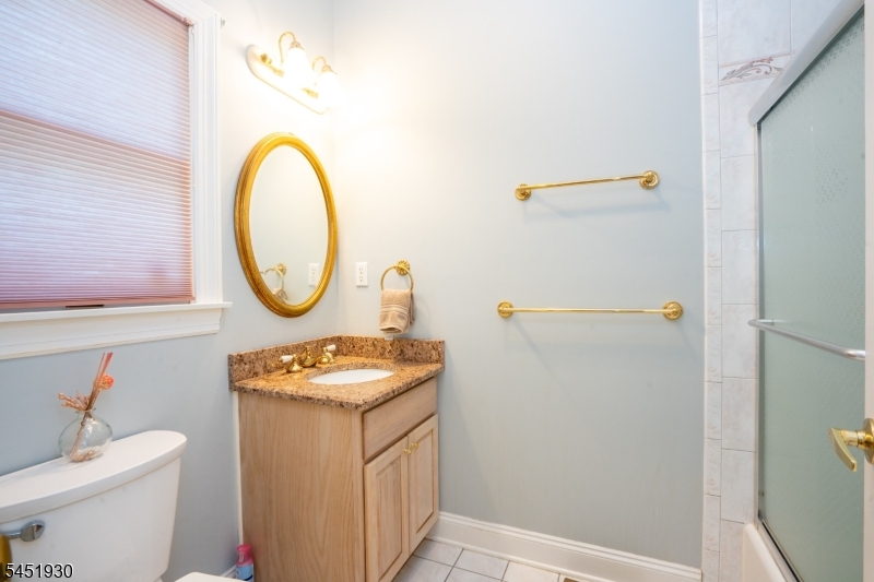 40 Newland Ct