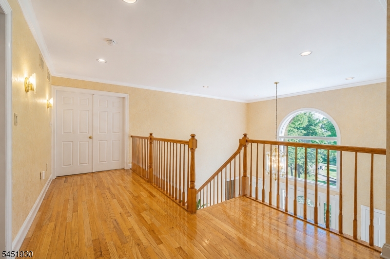 40 Newland Ct