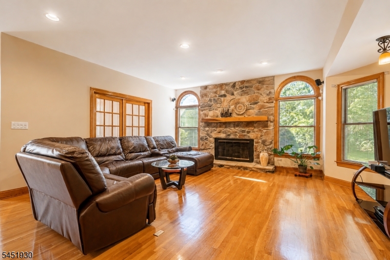40 Newland Ct