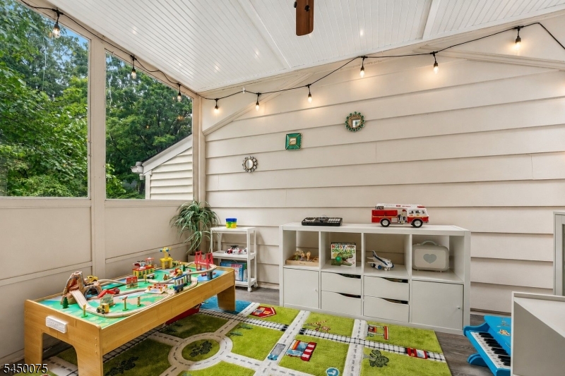 36 Burnet Hill Rd