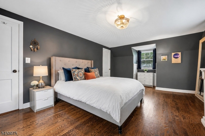 36 Burnet Hill Rd