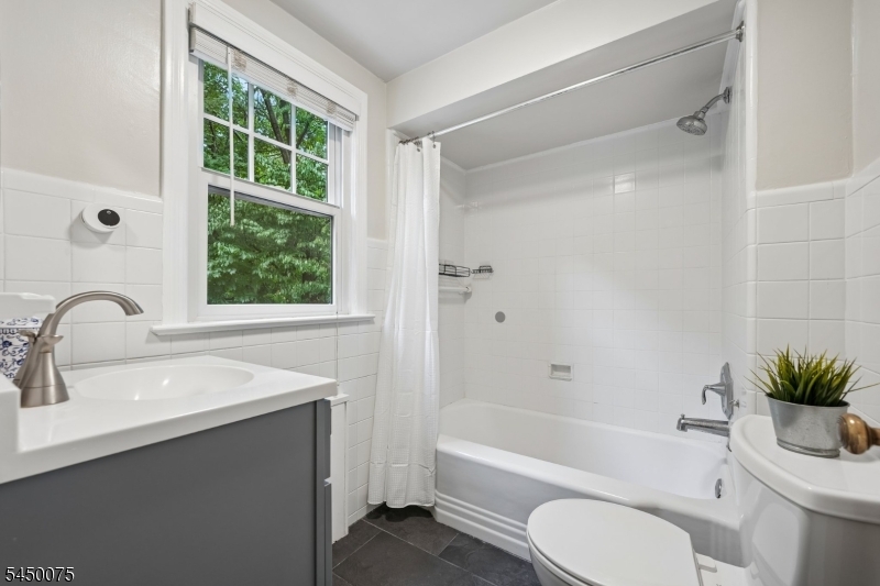 36 Burnet Hill Rd