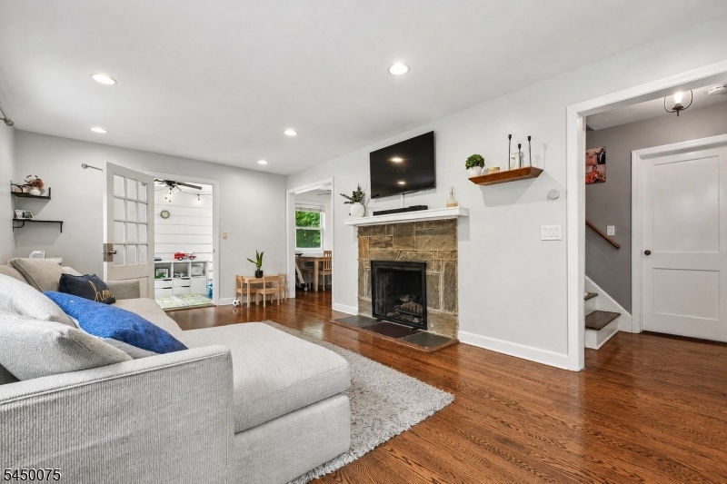 36 Burnet Hill Rd