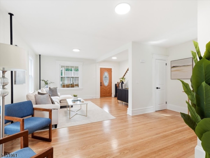 56 Prospect St