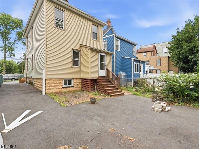 56 Prospect St