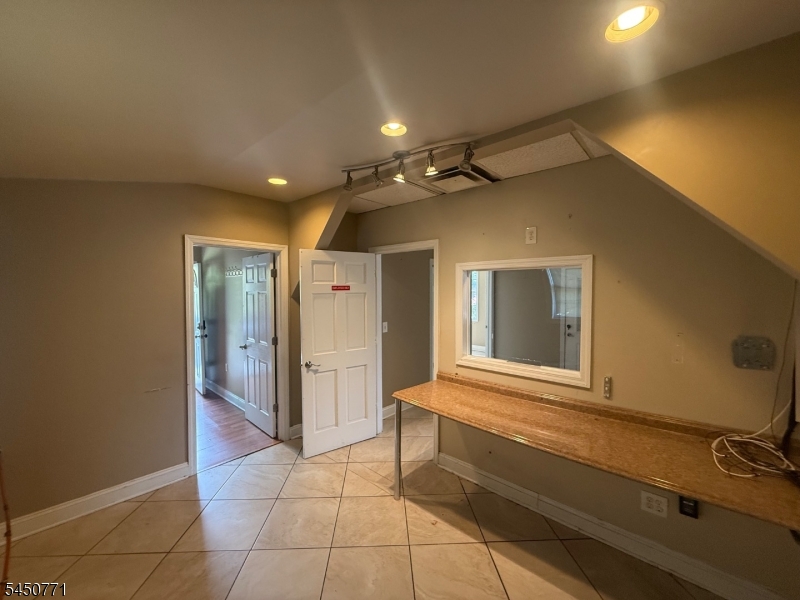 493 Union Ave