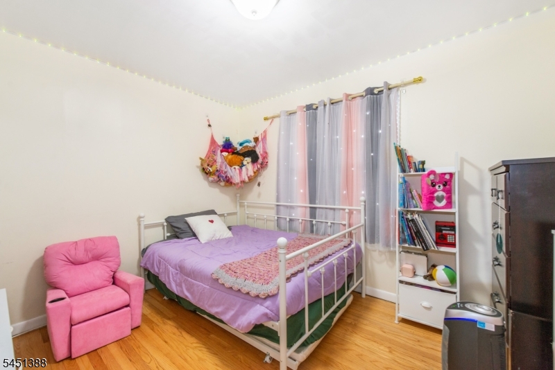 85 Bloomfield Ave