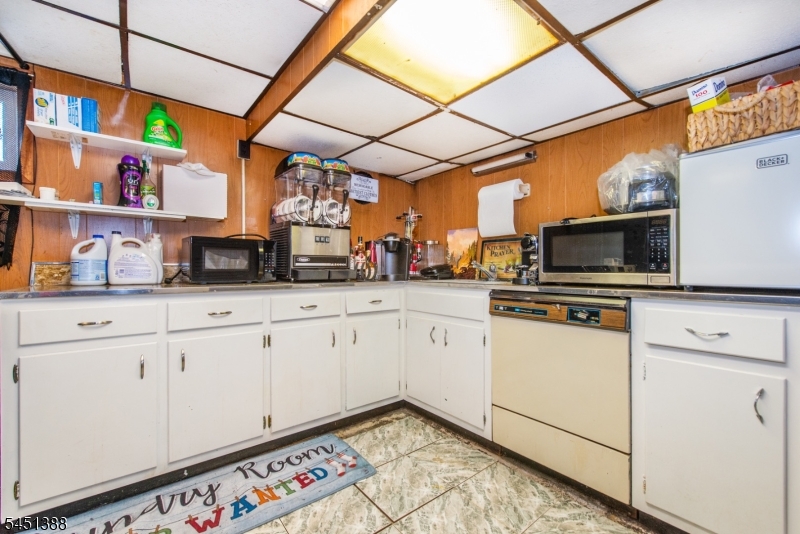 85 Bloomfield Ave