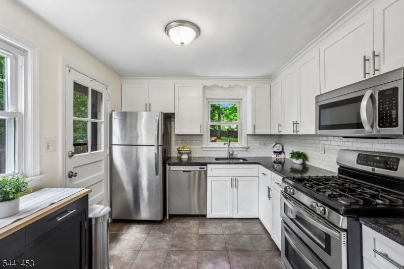1661 Ramapo Way