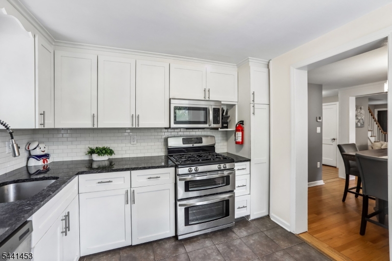 1661 Ramapo Way