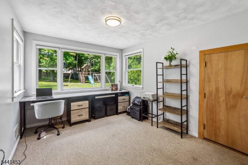 1661 Ramapo Way