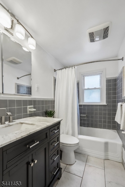 1661 Ramapo Way
