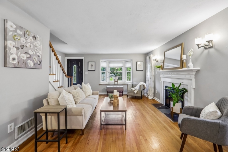 1661 Ramapo Way