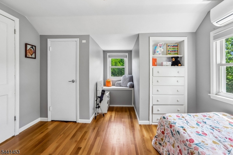 1661 Ramapo Way