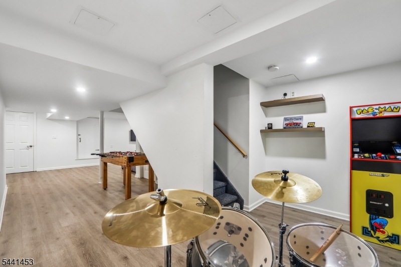 1661 Ramapo Way