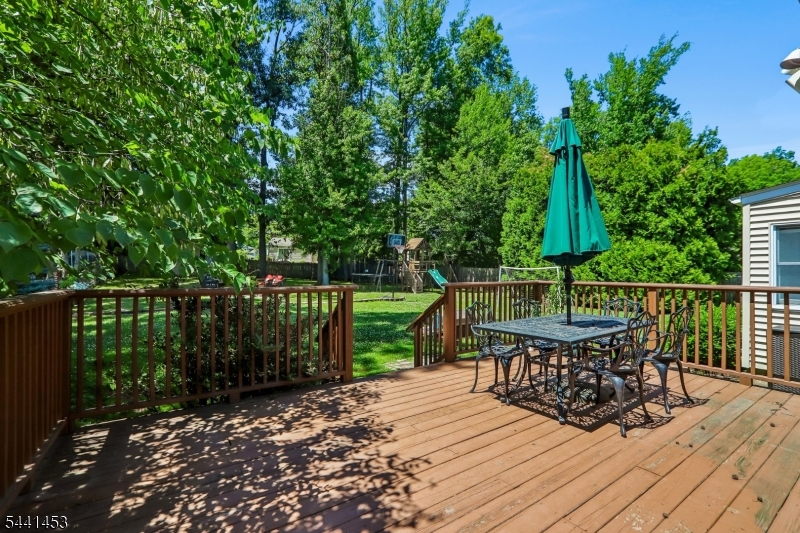 1661 Ramapo Way