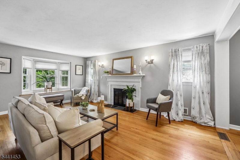 1661 Ramapo Way