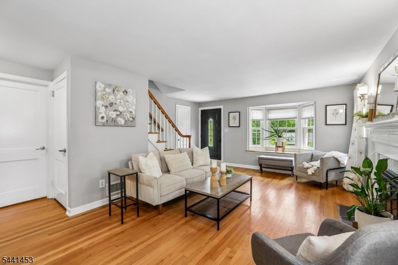 1661 Ramapo Way