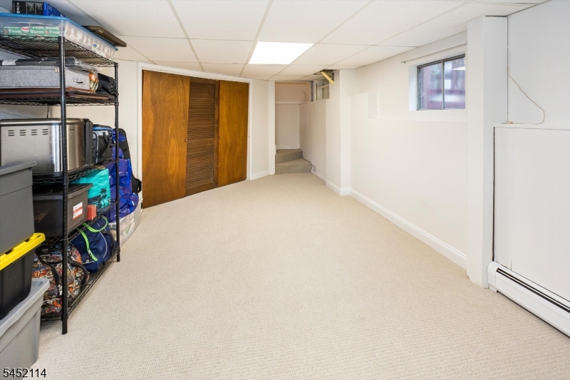 10 Holly Dr