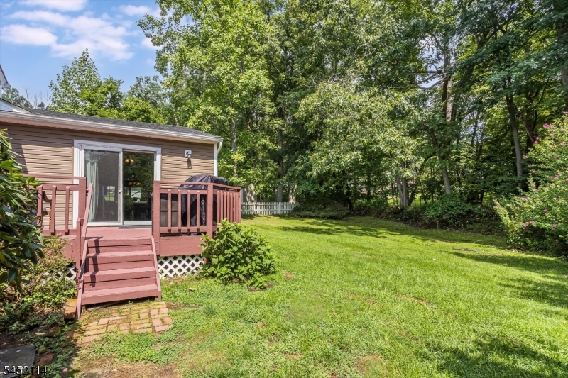 10 Holly Dr