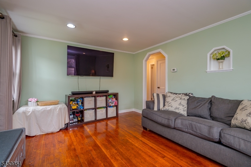 4 Ruth Place