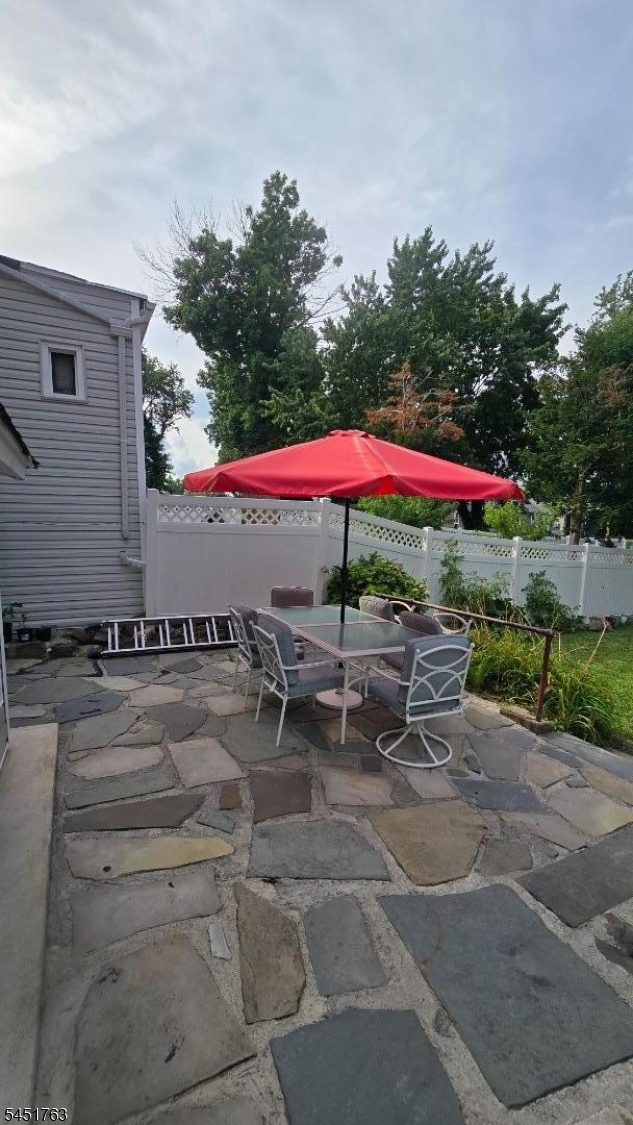 315 Elizabeth St