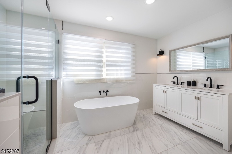 203 Queen Anne Rd