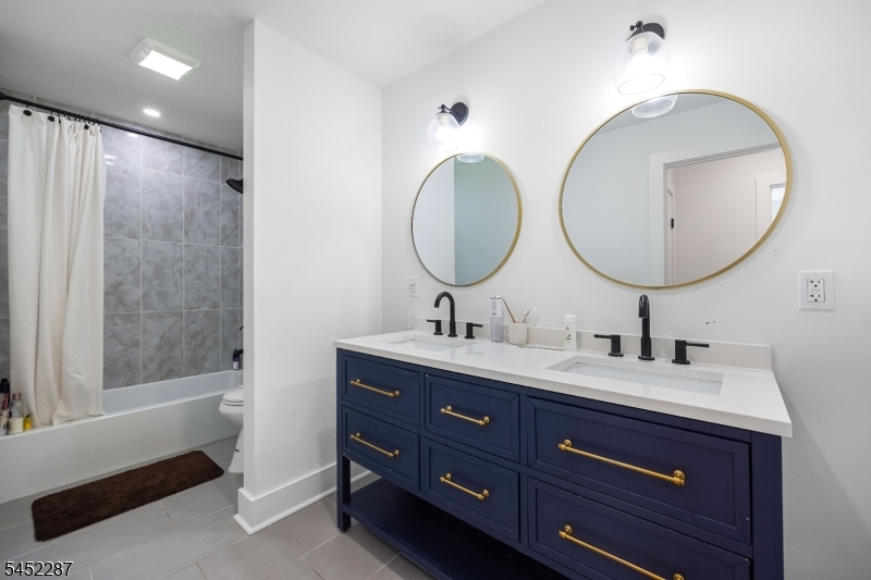 203 Queen Anne Rd