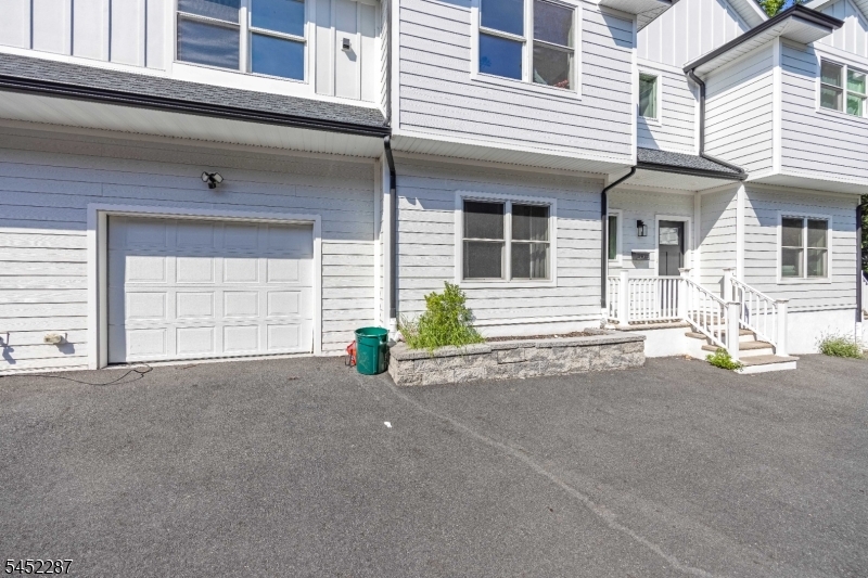 203 Queen Anne Rd