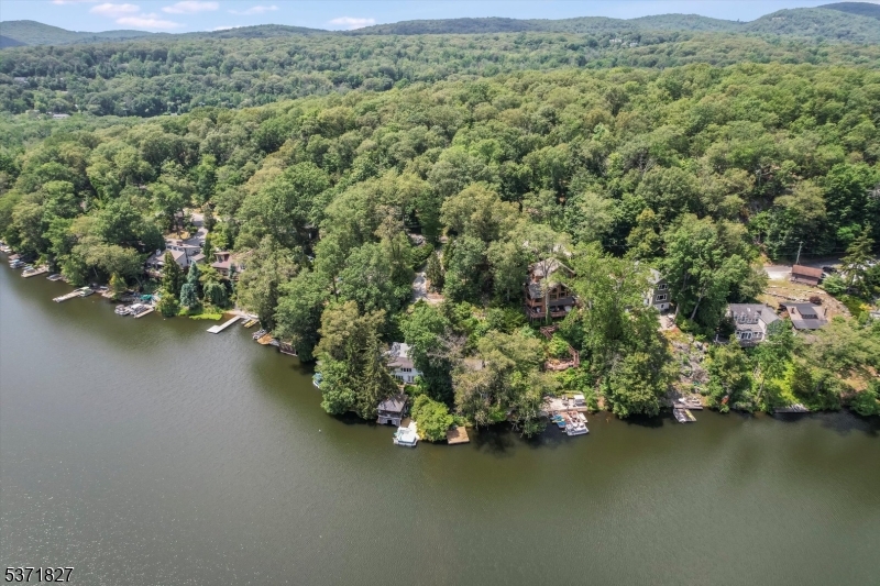 151 Pine Tree Rd