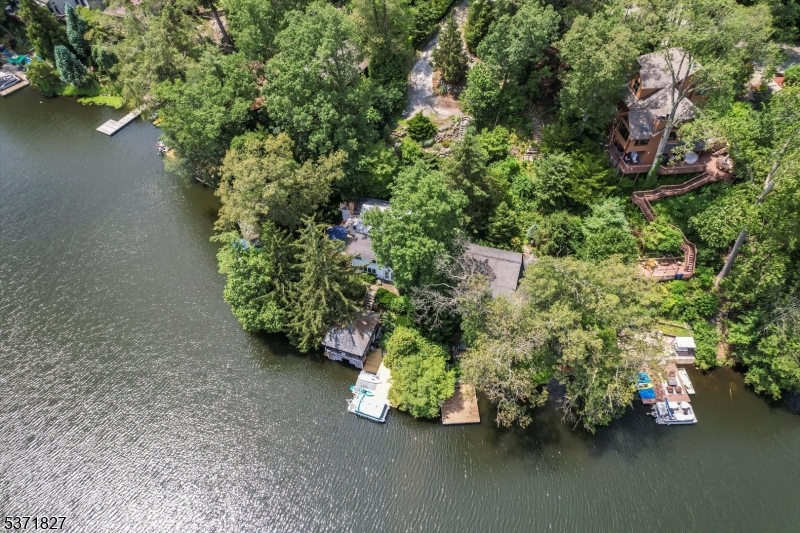 151 Pine Tree Rd