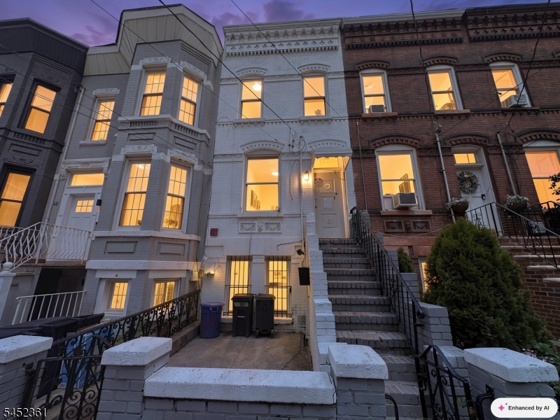 60 Oak Street