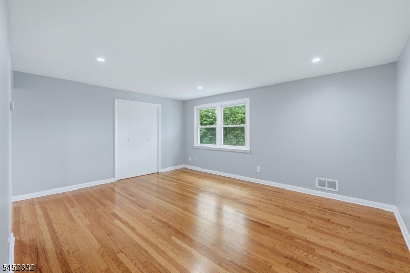 88 6Th St