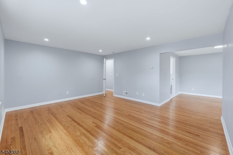 88 6Th St