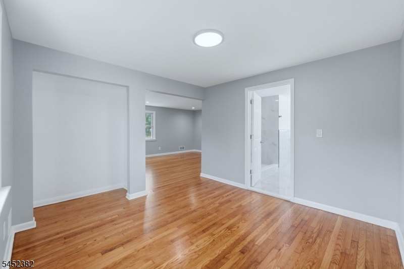 88 6Th St