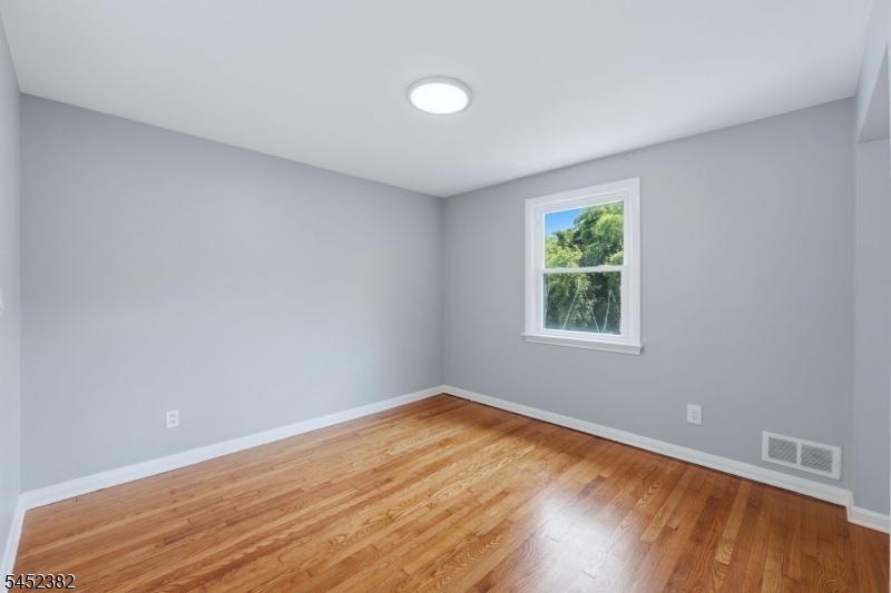 88 6Th St