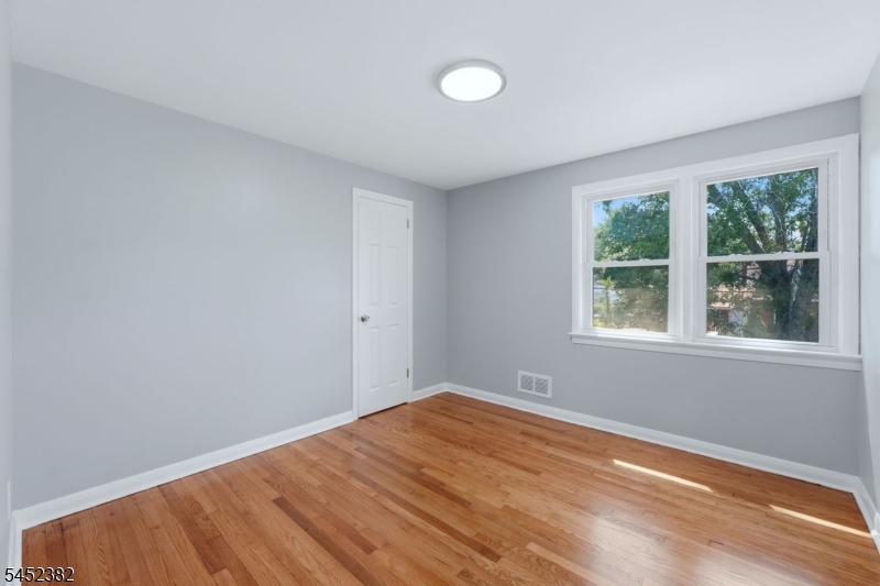 88 6Th St