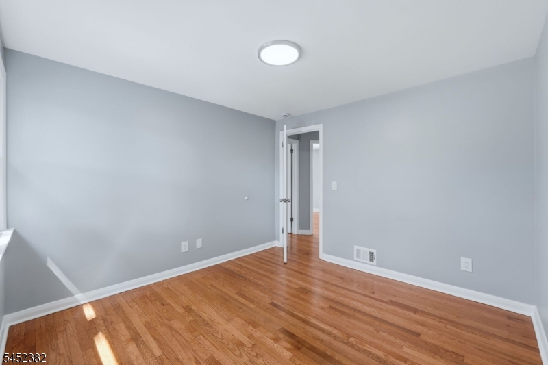 88 6Th St