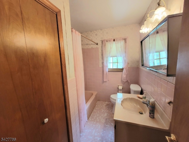 484 Stony Brook Dr