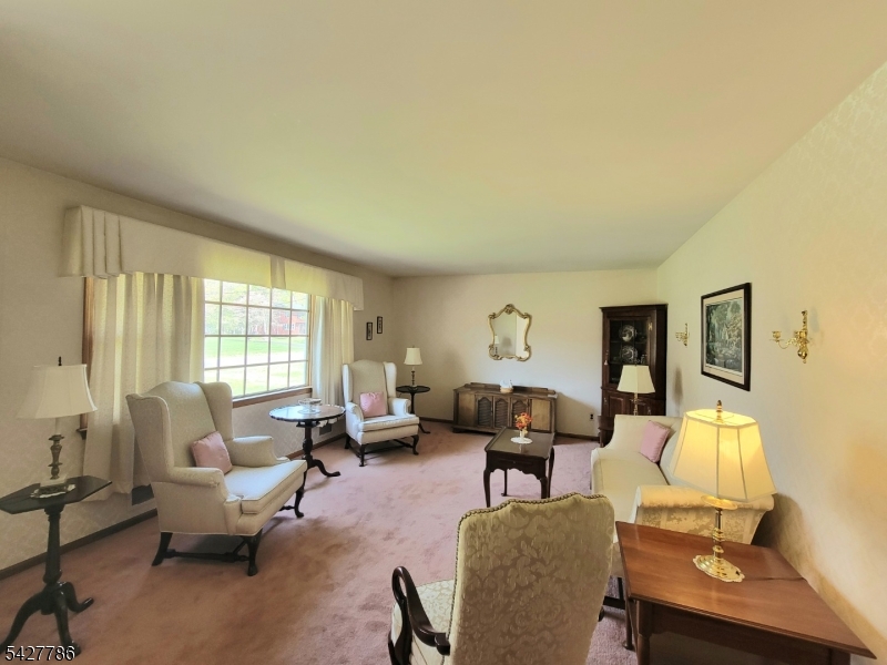 484 Stony Brook Dr