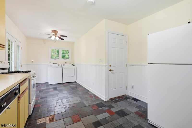 14 Ford Hill Rd