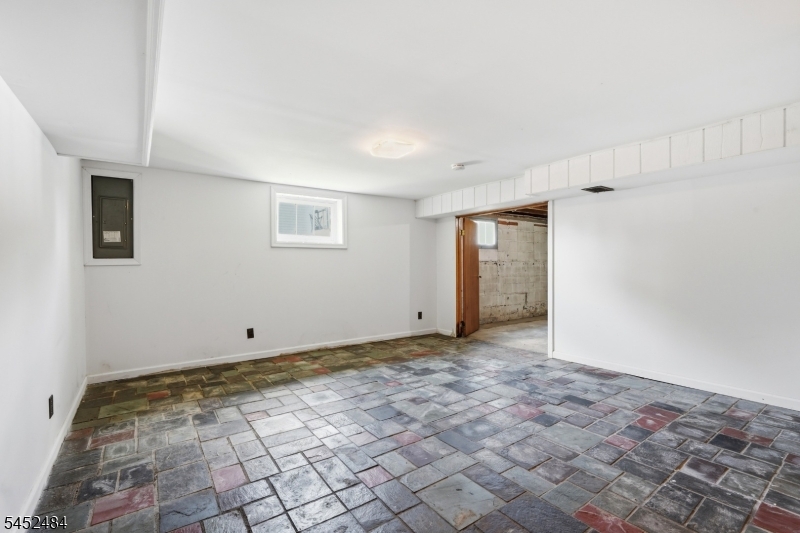14 Ford Hill Rd