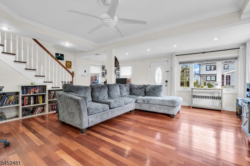 18 Belle Terre Rd