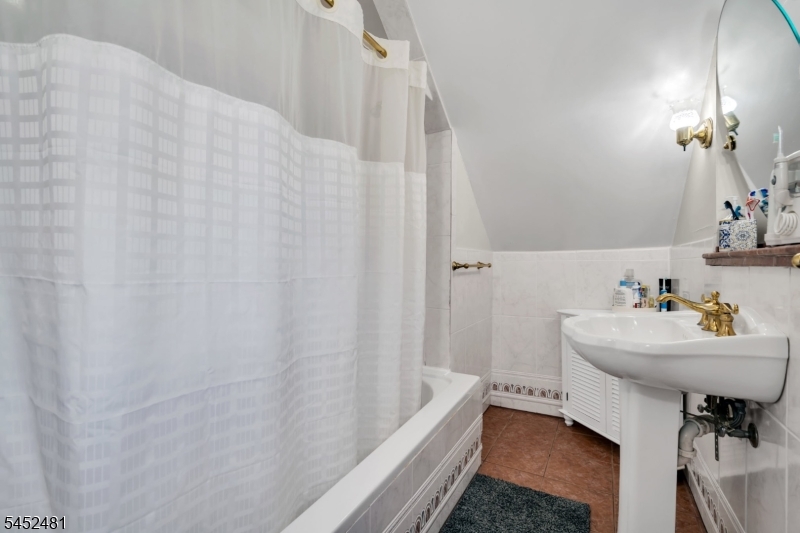 18 Belle Terre Rd