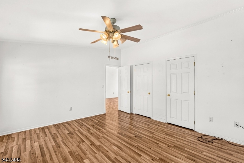 3 Lantern Ln